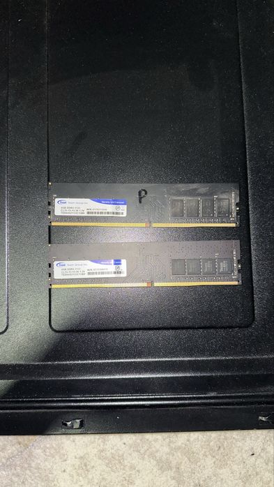 Продам оперативную память 2 по 4гб