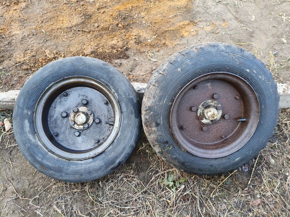 Колеса от прицепа мотоплуга.