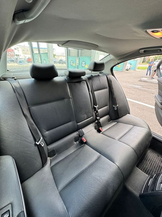 Vand BMW Seria 3 E90 Automat 2.0D