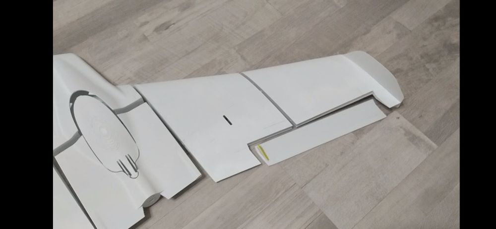 Летающая модель самосборка  крыла!