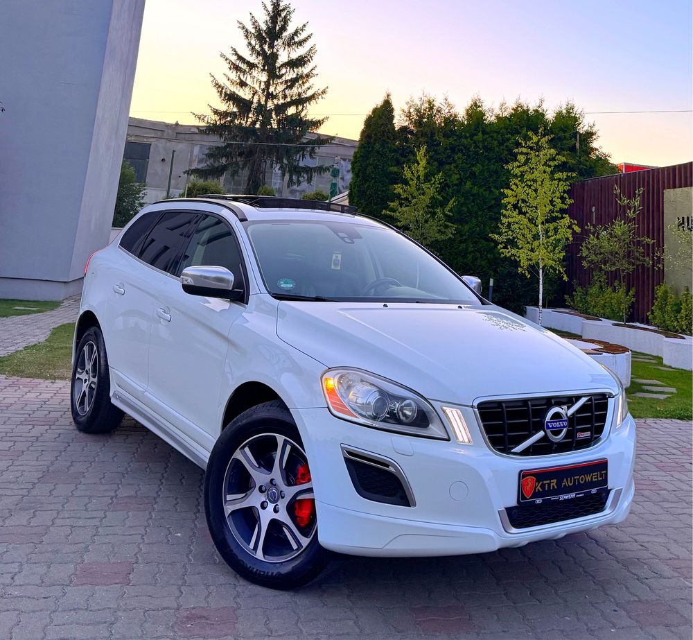 Volvo Xc60 D5 R-Design AWD4x4 2.4 205Cp Pano Xenon Webasto Citysafety