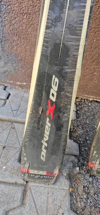 Vand schiuri Dynastar Driver X06 sigilate, fara legatura pe ele