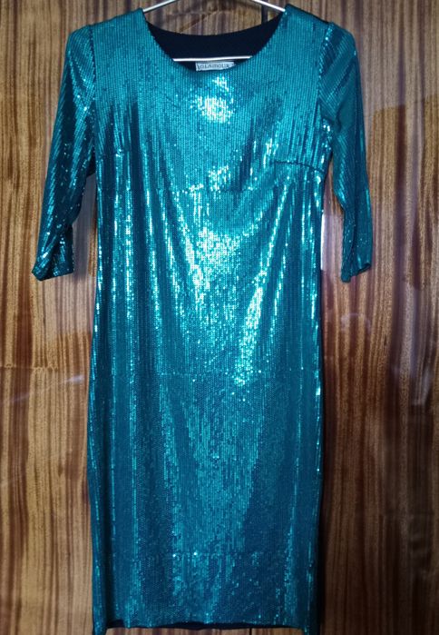 Продам праздничное платье