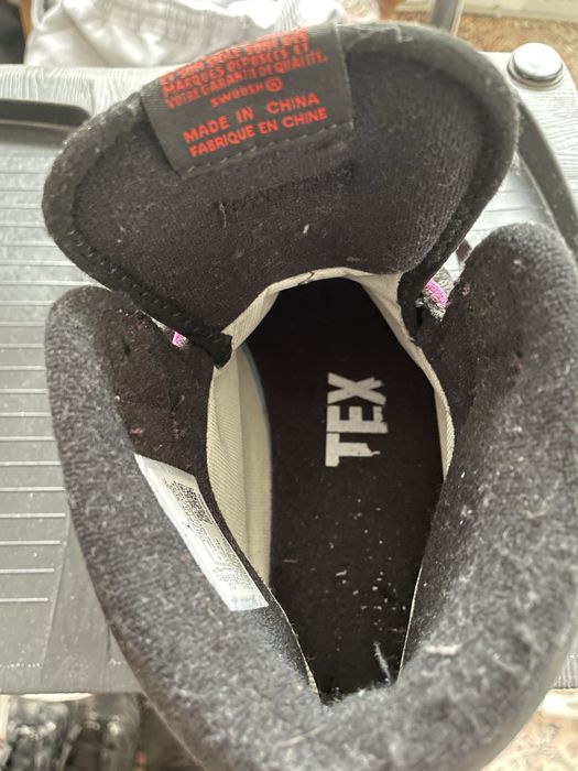 Nike Jordan 1 High Element Gore-Tex Berry 42