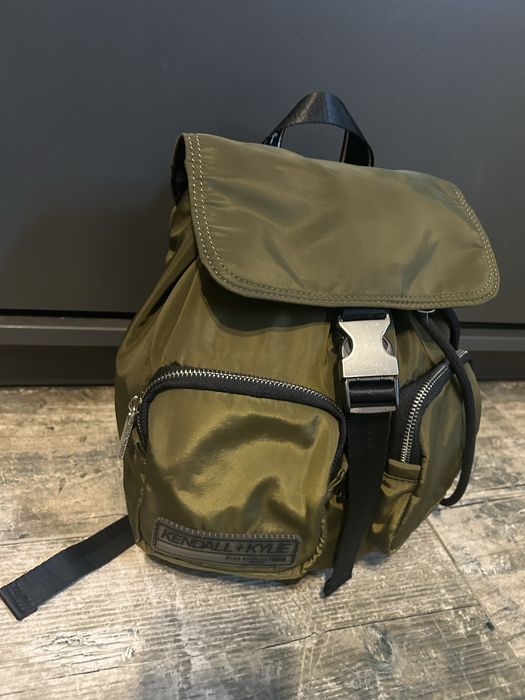 Rucsac kendall + kylie NOU