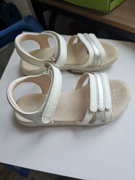 Sandale fetita albe Geox, marimea 31