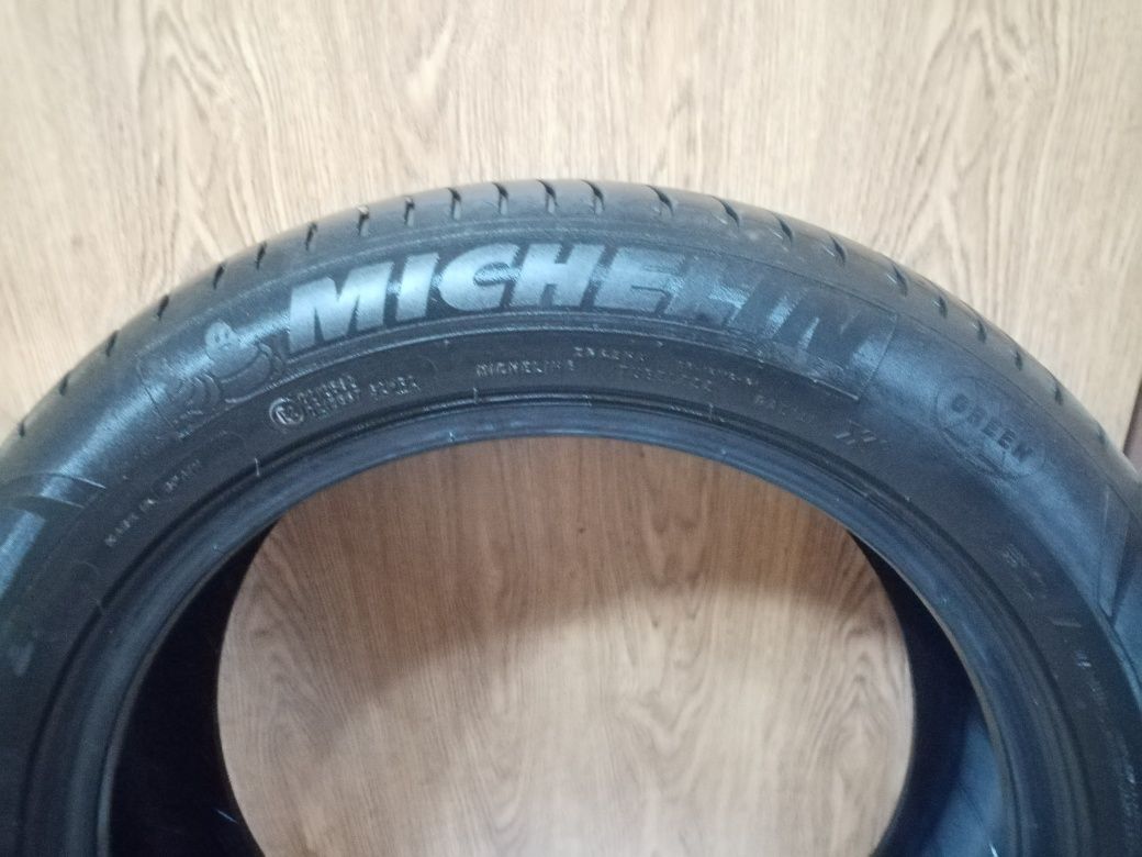 Vand 4 cauciucuri Michelin vara