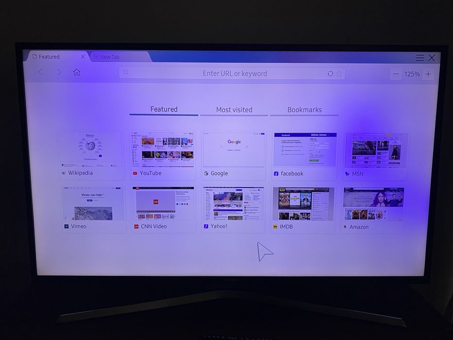 TV LED Smart Samsung, 4K, 101 cm, cu 2 pete ecran