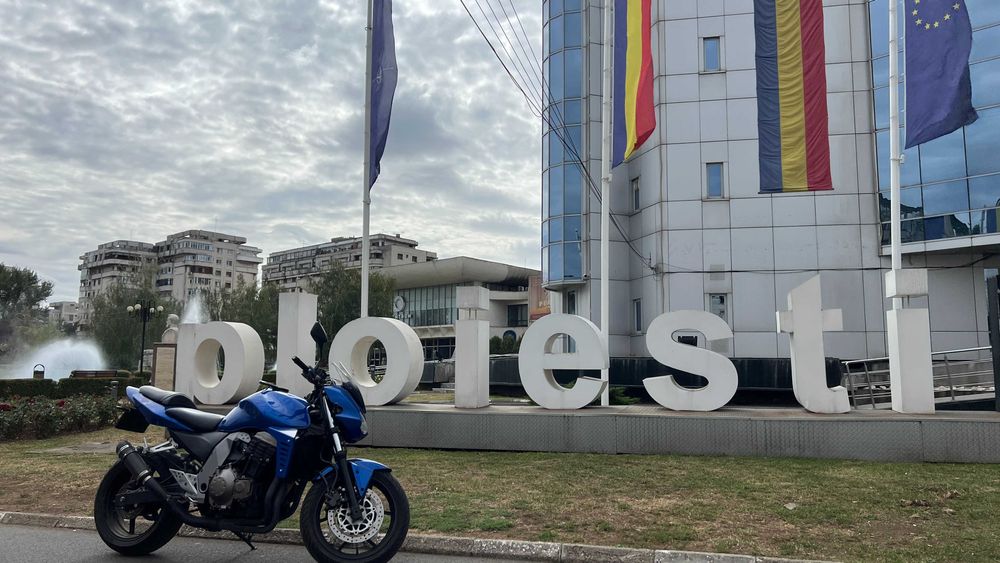 Kawasaki Z750 - naked