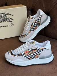 Adidas/Adidasi Burberry modele noi