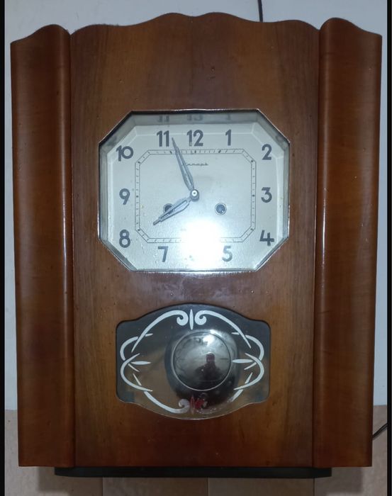 Ceas de perete cu pendula