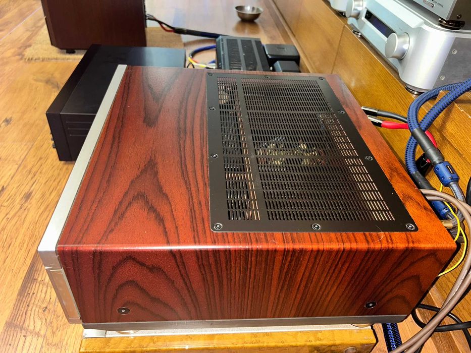 Luxman L-570Z’s Pure A Class 2x50W Amplificator integrat (1992)