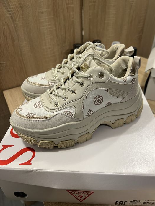 Дамски обувки Guess
