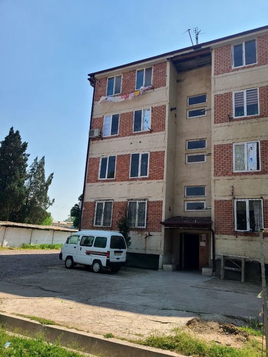 Ohangaron evalekda kvartira sotiladi