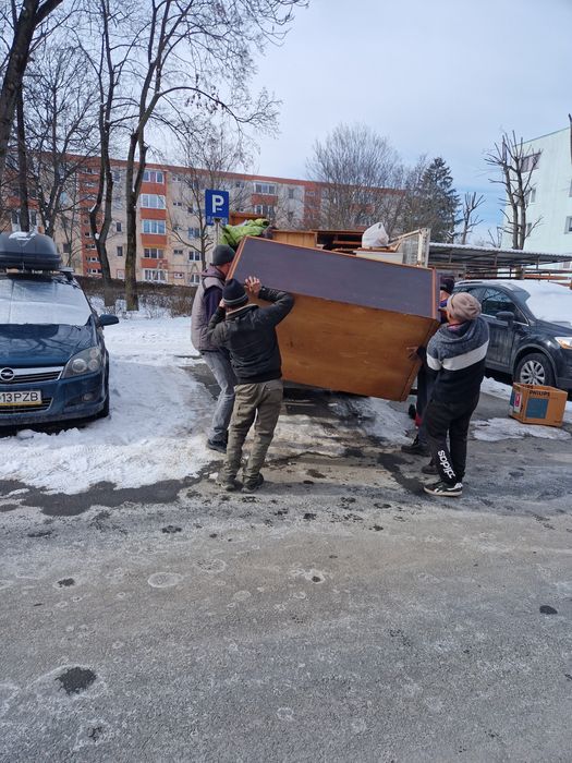 Debarasam  apartamente  .case . beciuri  .  poduri