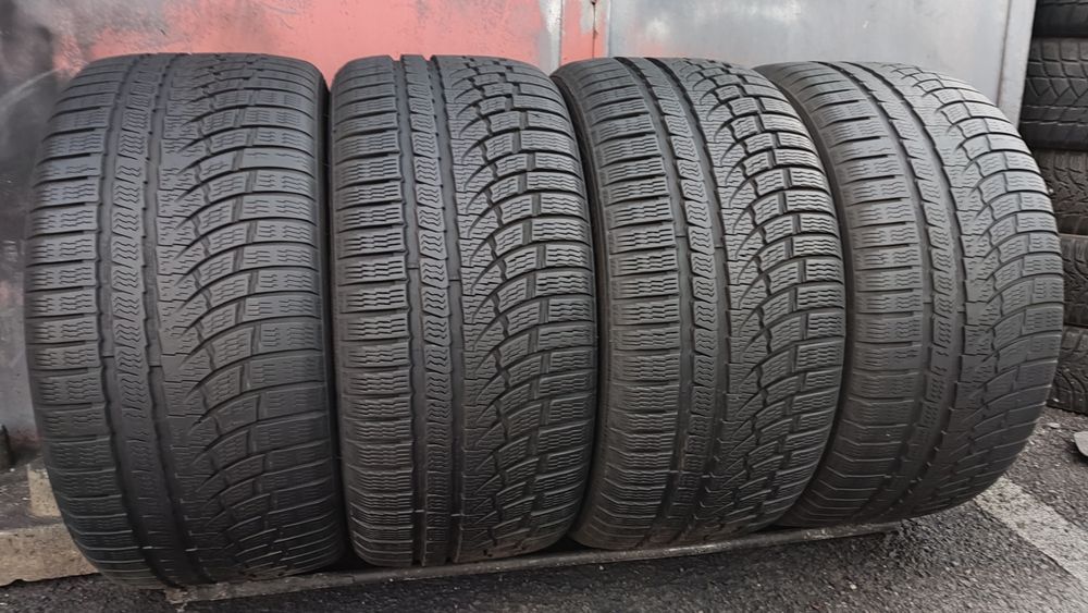 4бр. зимни гуми 255/40/18 Nokian WR, XL подсилени 
dot22
6.5/7.4mm
 Мн