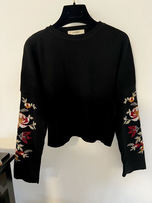 Pulover brodat de la Lashez