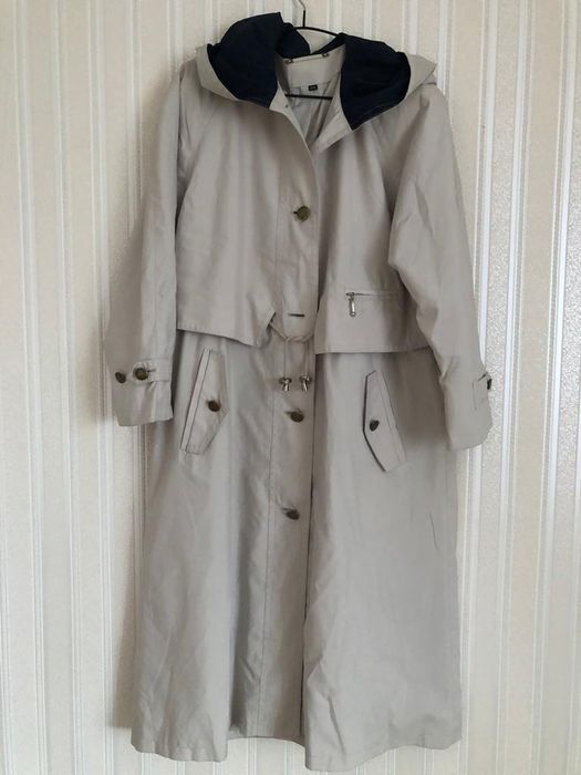 Продам женский плащ