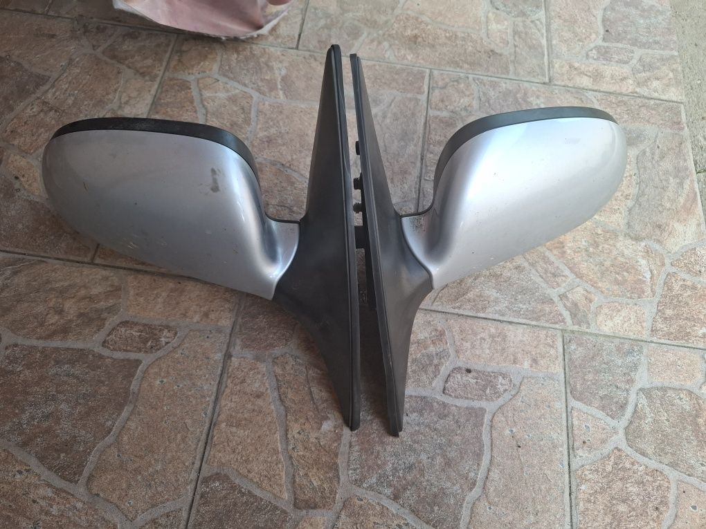 Vând set oglinzi electrice hyundai i30