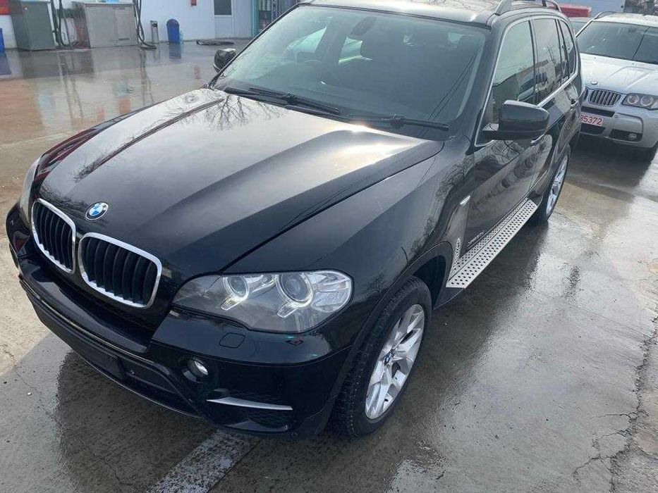dezmembrez BMW X5 e70 facelift 3.0d/haion x5 e70/usa fata x5 e70/far