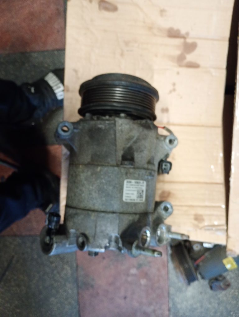 Compresor ac clima ford mondeo mk5 2.0tdci ford s max cod dg9h19d629ff