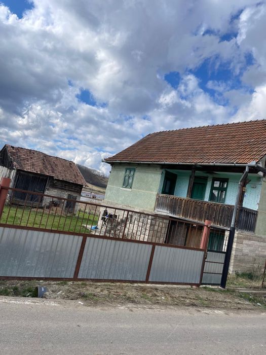 Vand casa batraneasca
