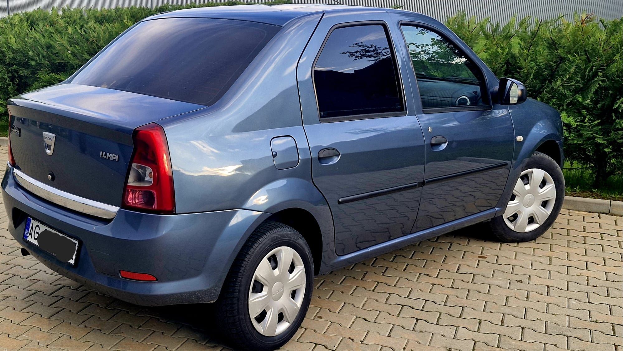 Vând Dacia Logan proprietar full A.C