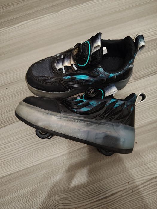 Adidași măsură 32 baieti cu leduri