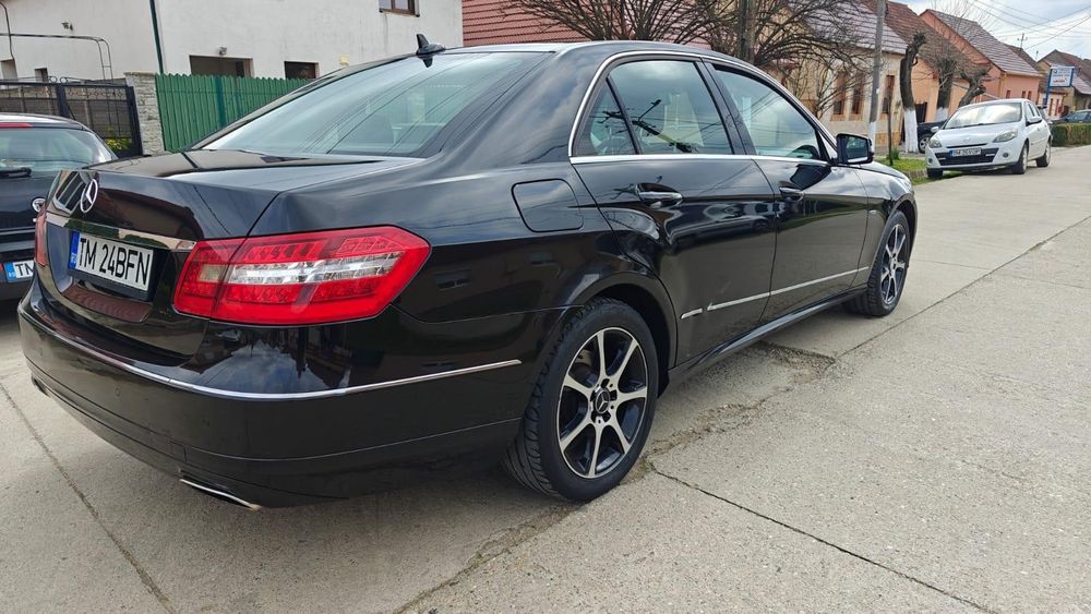 Vând Mercedes E220 CDI Avangarde