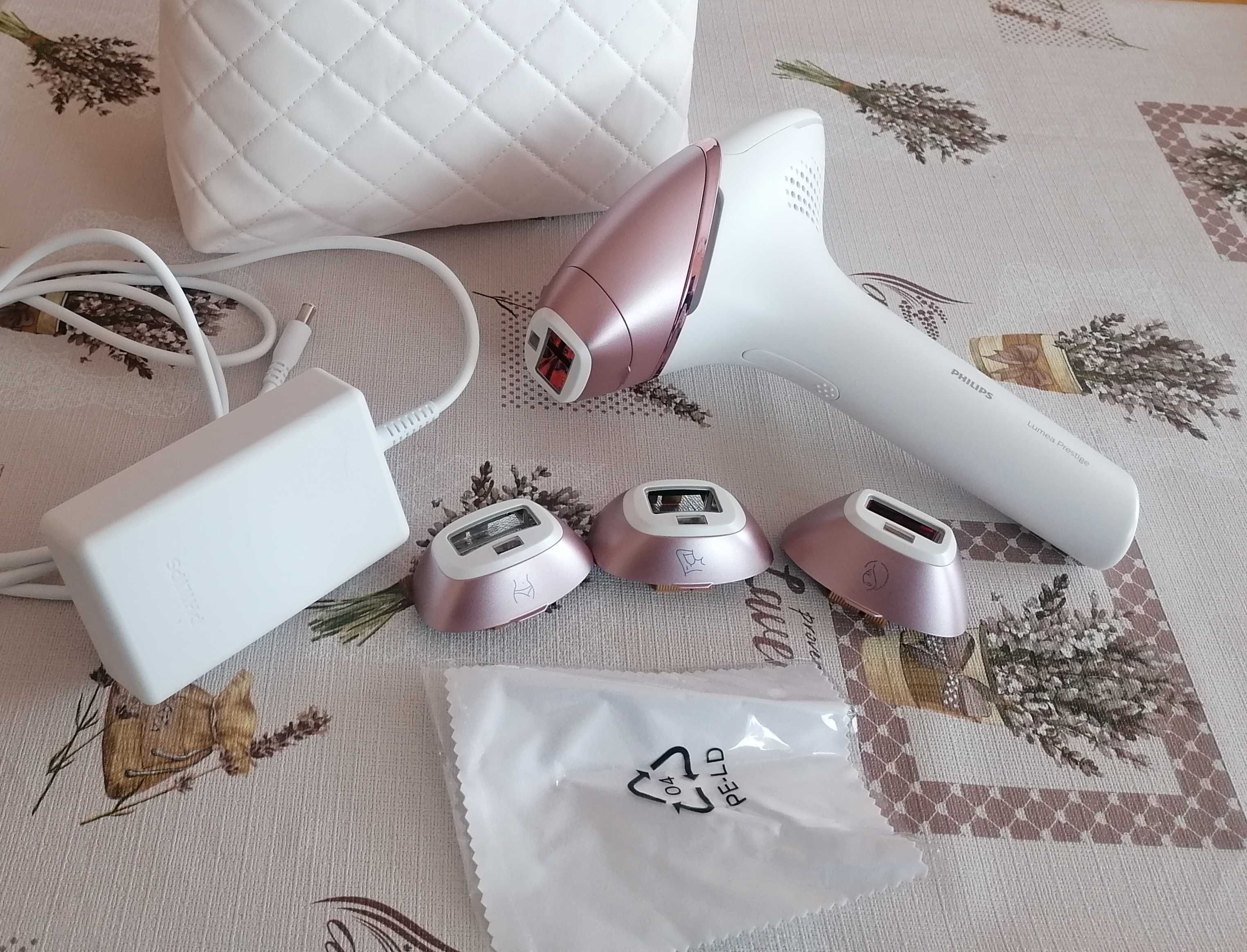 Фотоепилатор Philips Lumea Prestige BRI959