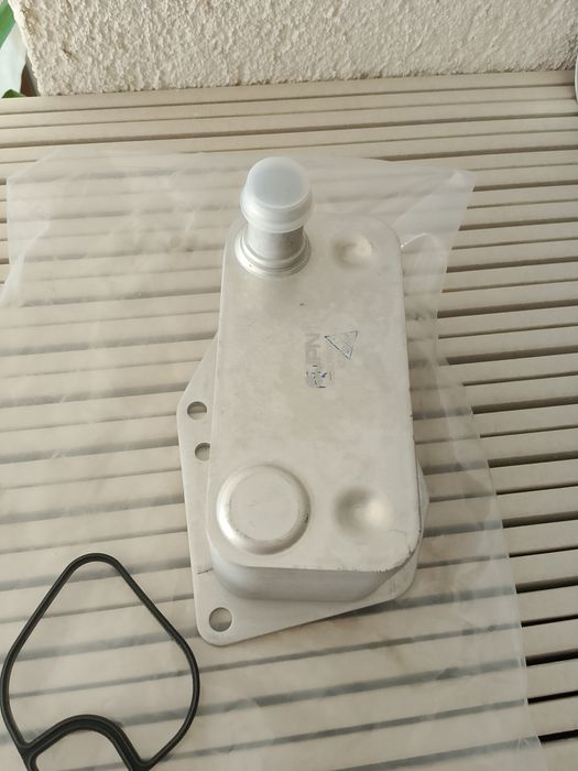 Radiator ulei BMW BMW 1 E87, 3 E46 E90 E91, 5 E39 E60 E61, X3 E83 2.0D