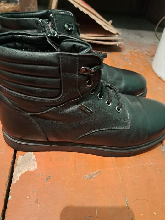 Срочно продаю сапоги зимние