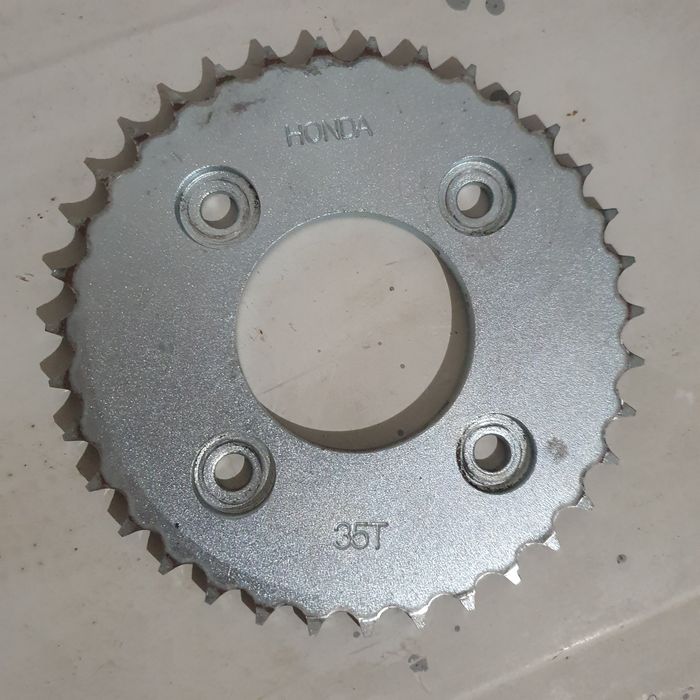 Запчасти на мото и скутер