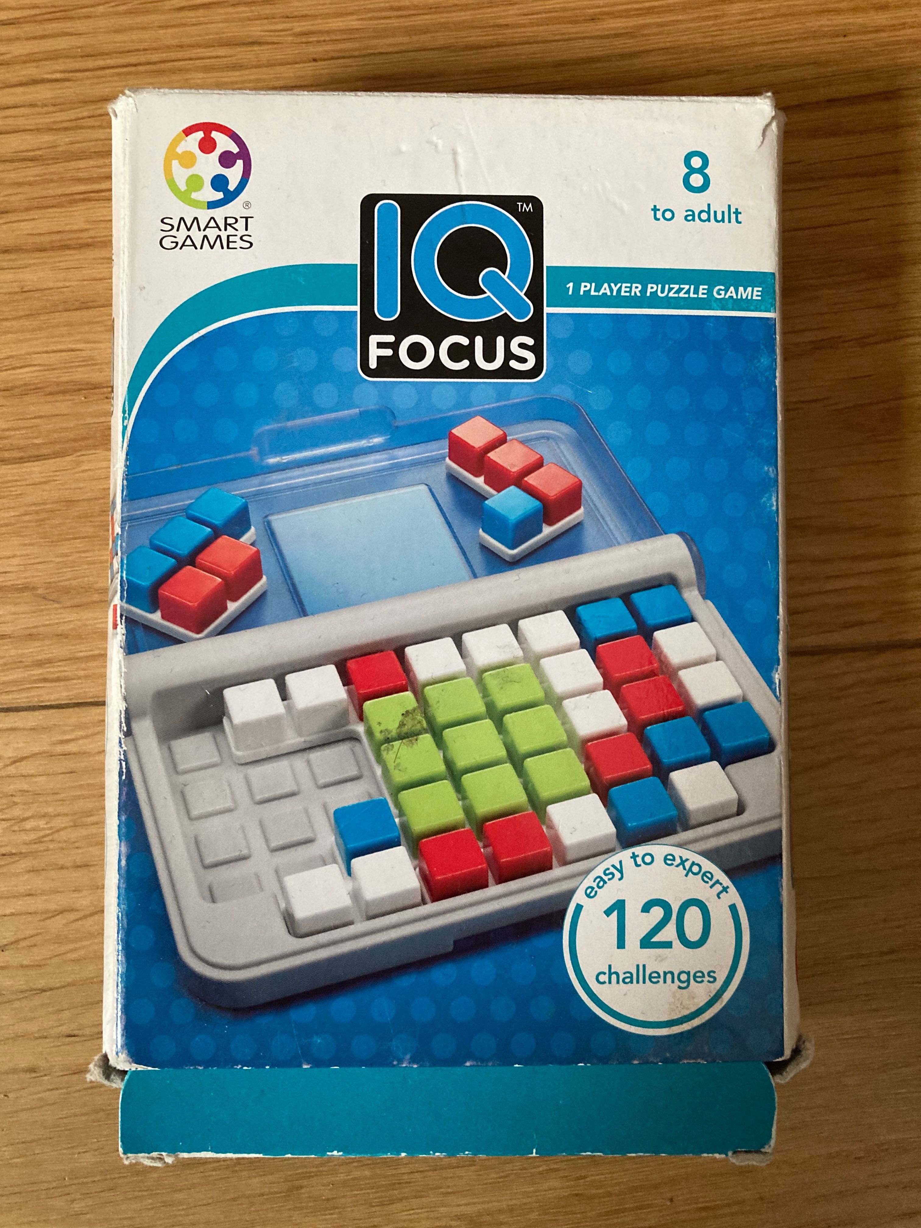 Set- Joc Smartgames si Insfaca totemul