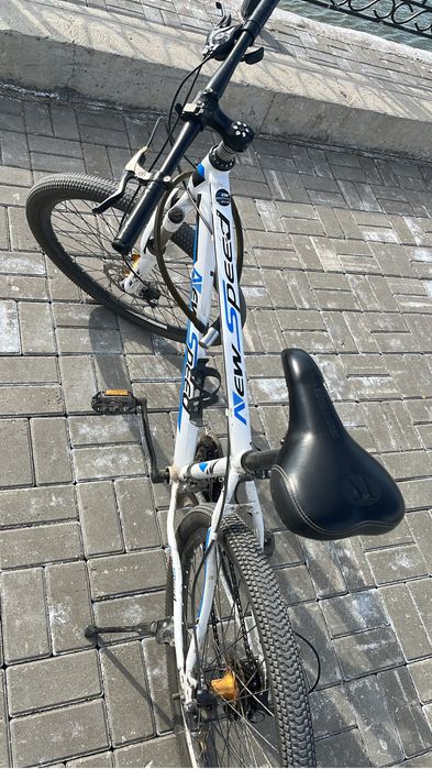 скоростной велосипед в прекрасном состоянии