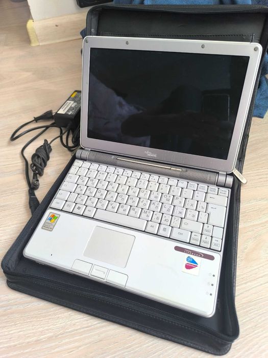 Раритет. Рабочий Fujitsu Siemens Lifebook P7010. Древний ноут с сумкой