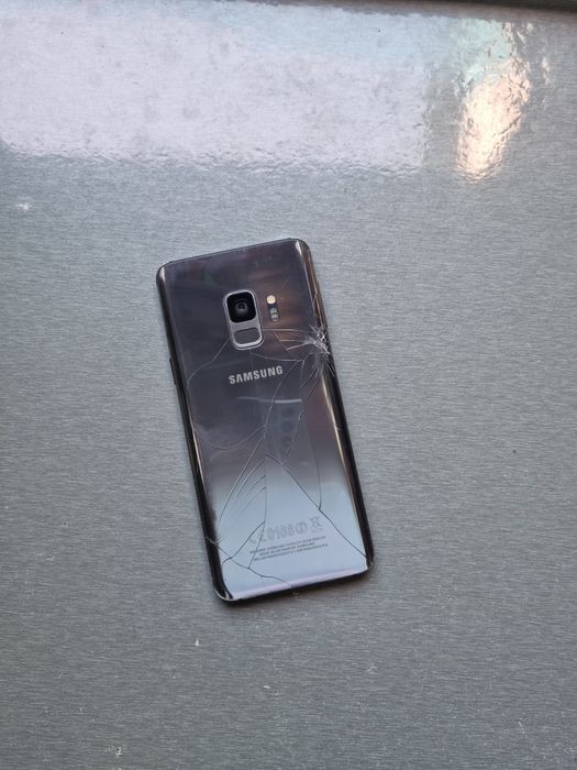 Galaxy S9 (4GB/64GB) Vetnam Xolati O'rta Sotiladi