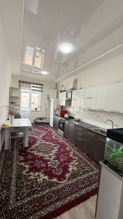 72 m2  2 xonali kvartira sotiladi