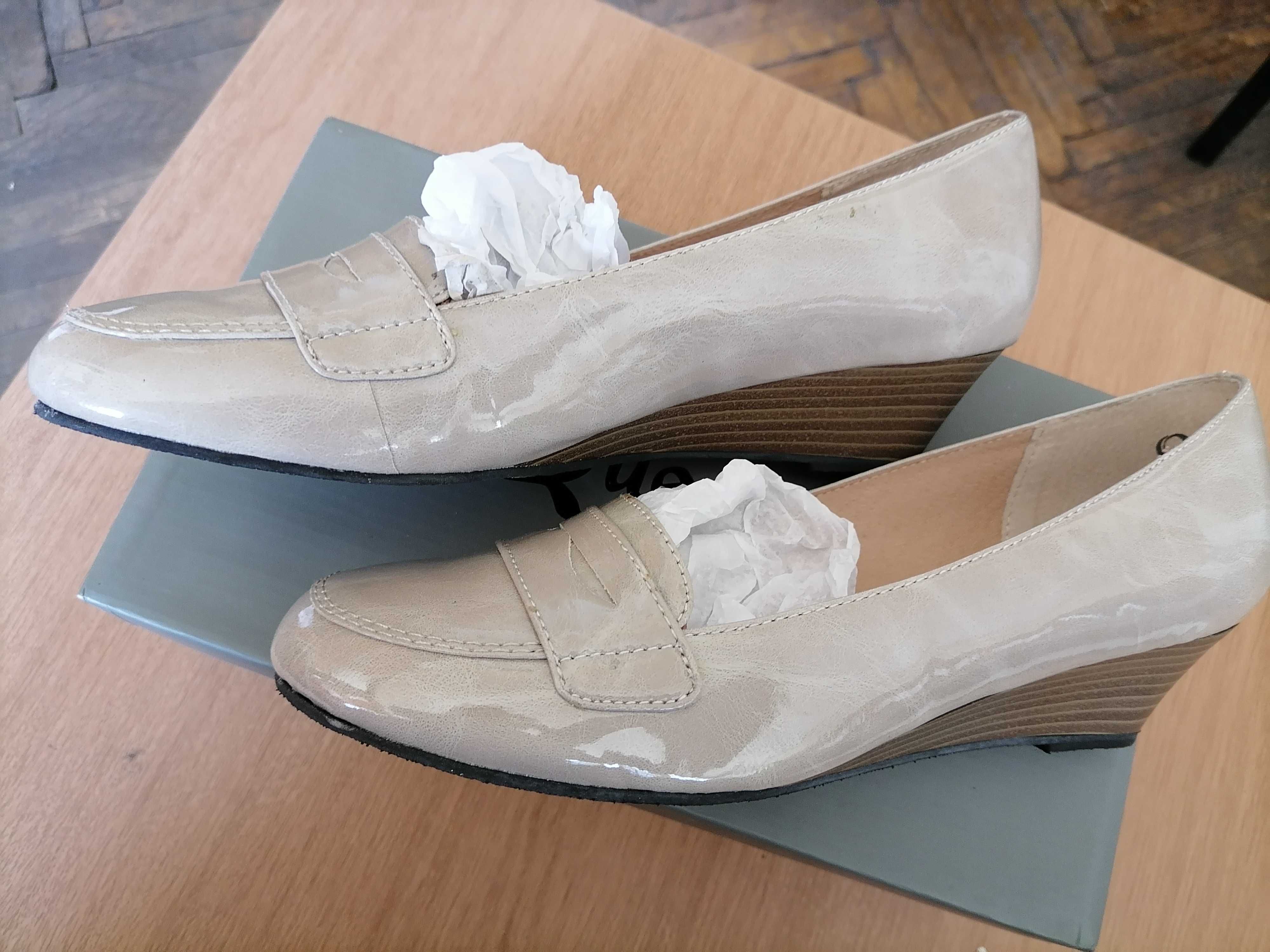 Нови дамски пролетно-есенни обувки, номер 39, Цвят: сиво-бежов лак