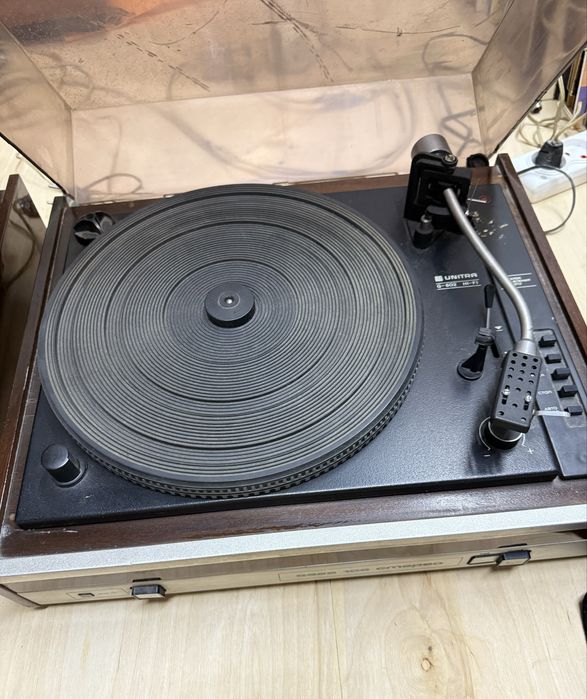 Виниловый проигрыватель Вега рабочий