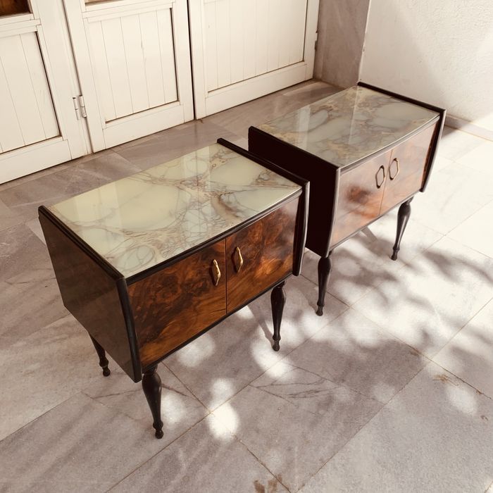 Италиански нощни шкафчета от 60-те