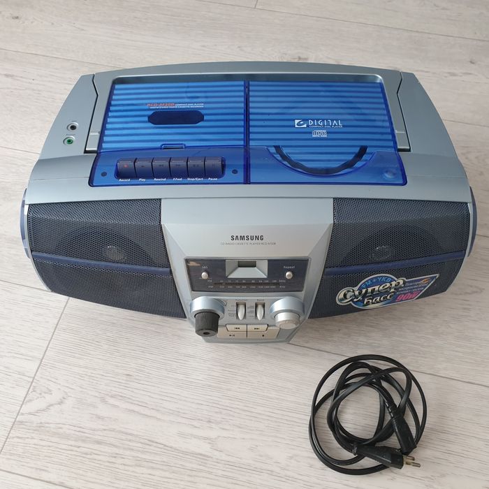 Продам магнитолу Samsung