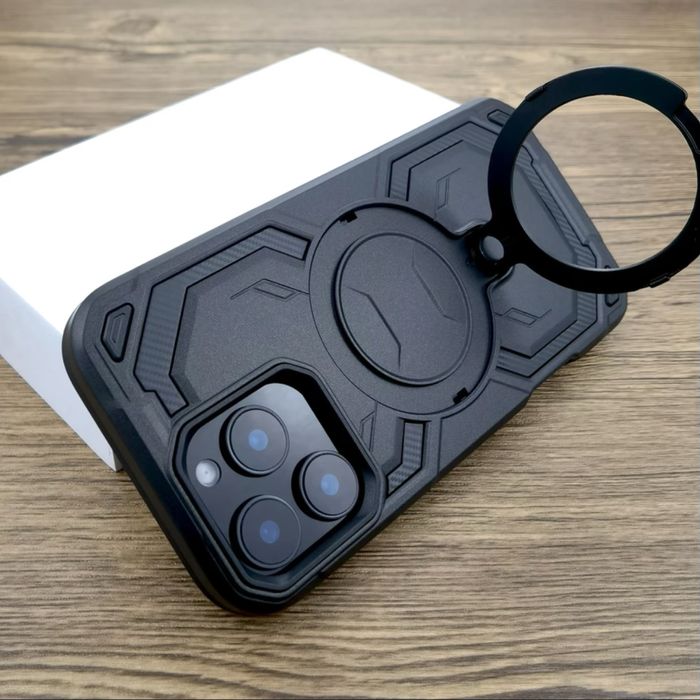 Бронированный чехол для iPhone 15