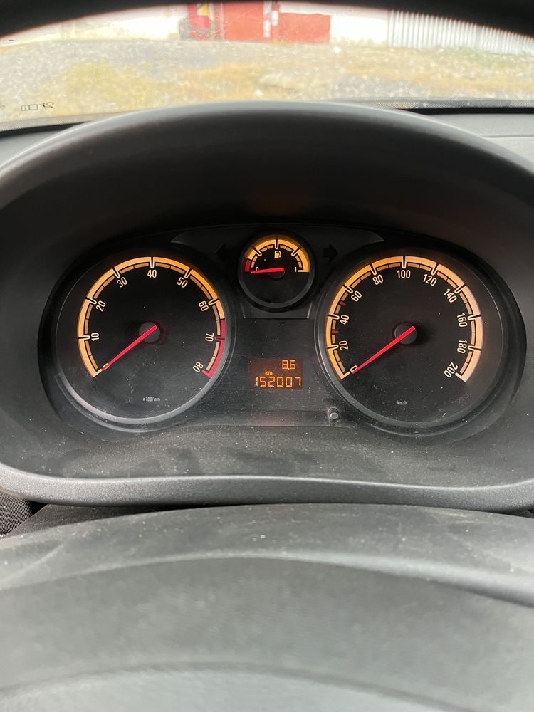 Opel Corsa D 1.2 benzina 70 cai