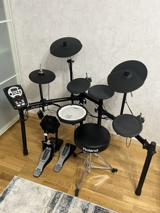 Барабанная установка Roland TD-11