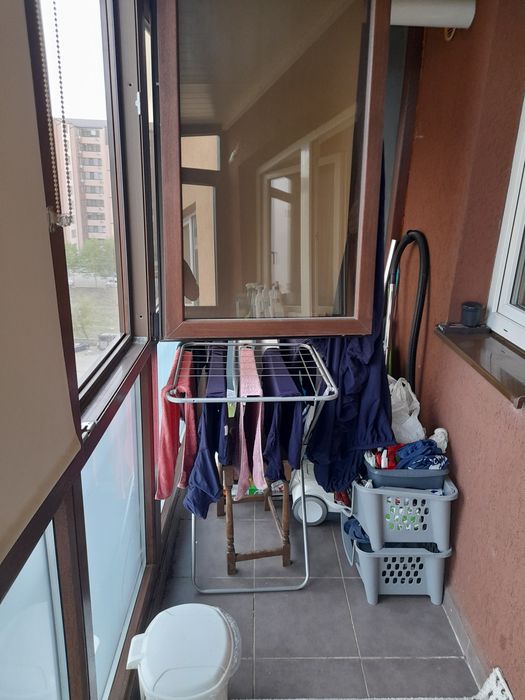 Vind garsoniera complet mobilata