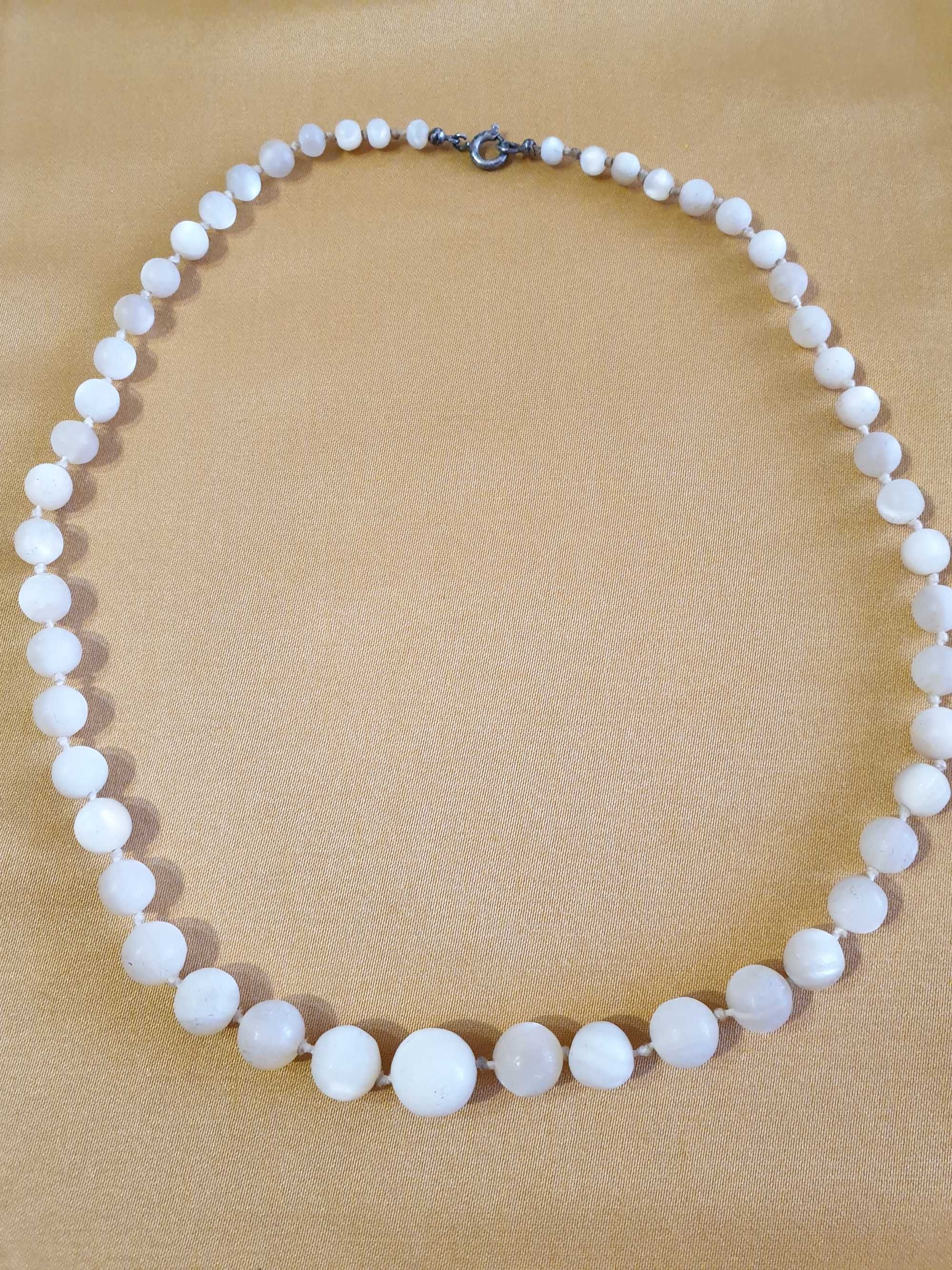 Седефено колие и Камея
