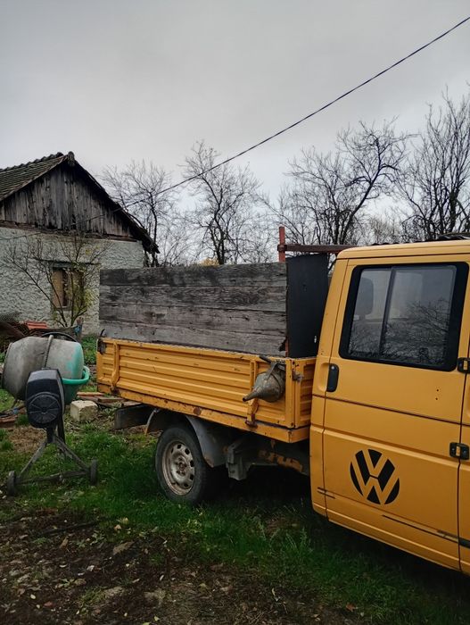 Camioneta de vanzare