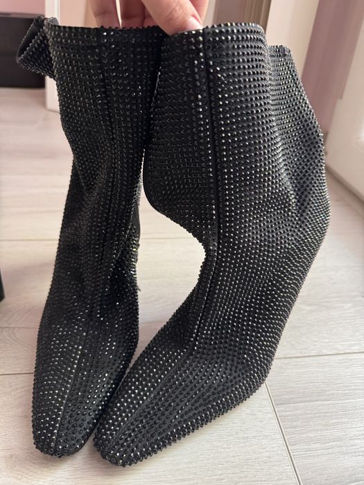 Високи боти zara