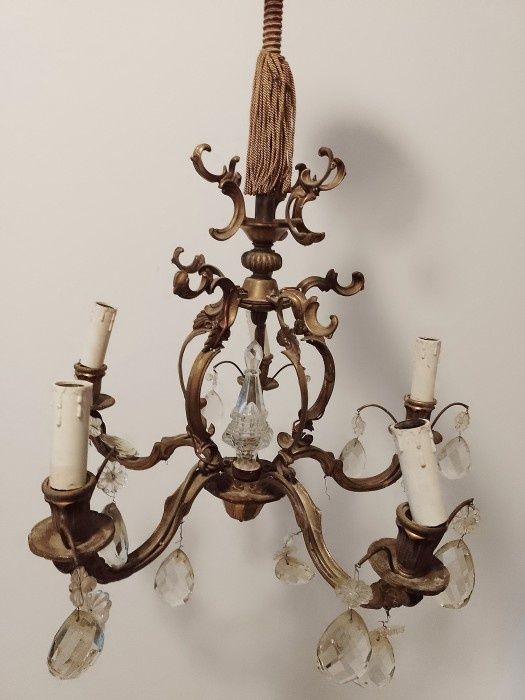 Deosebit candelabru antic cu 5 brațe din bronz masiv și elemente din c